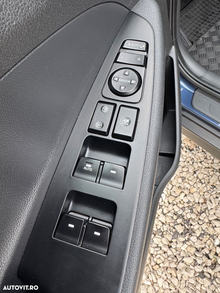 Hyundai Tucson blue 1.7 CRDi 2WD Advantage - 12