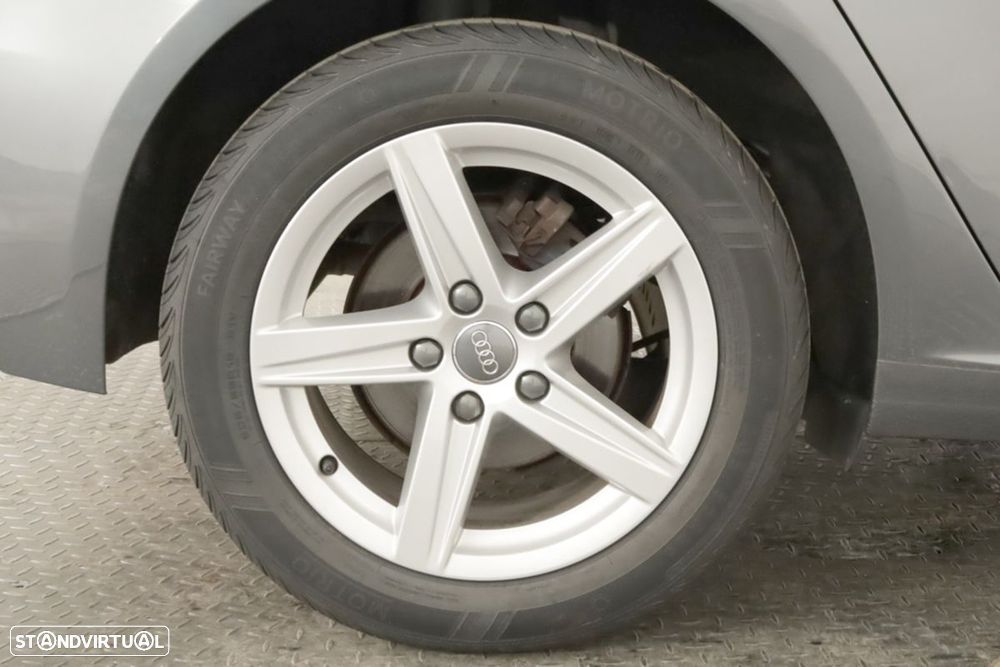 Audi A3 Sportback 30 TFSI S tronic - 5