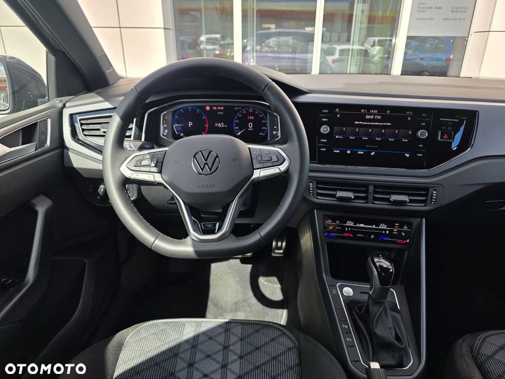 Volkswagen Polo 1.0 TSI R-Line Plus DSG - 20