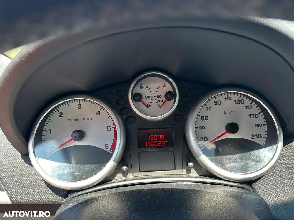 Peugeot 207 1.4HDI Trendy - 5