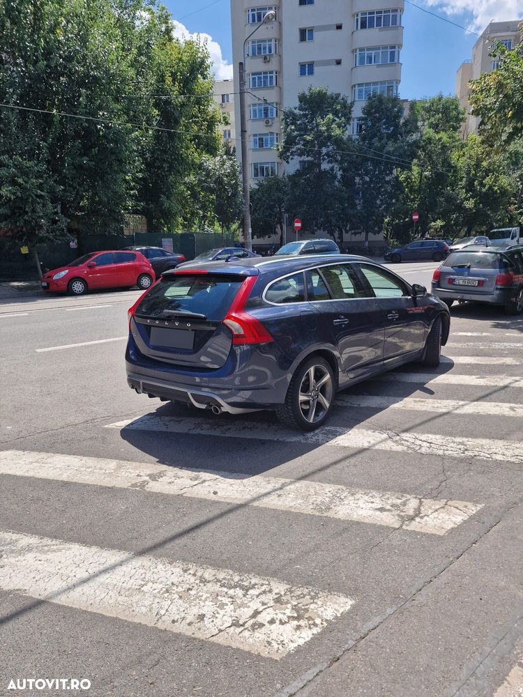 Volvo V60 D5 Momentum - 7