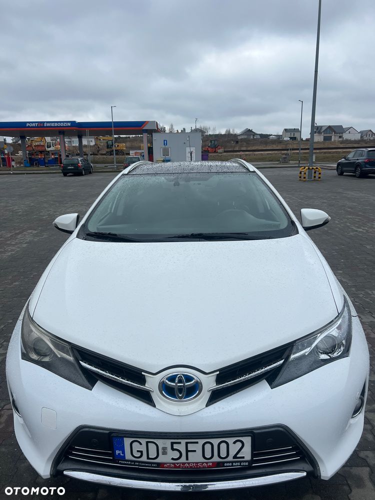 Toyota Auris - 1