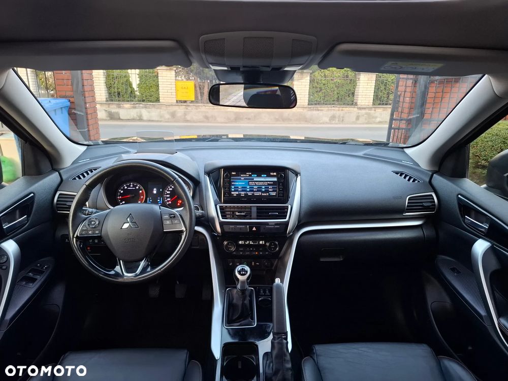 Mitsubishi Eclipse Cross 1.5 T GPF Invite Plus - 16