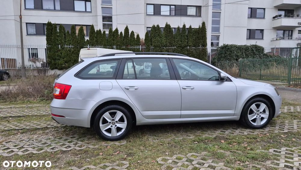 Skoda Octavia 1.6 TDI SCR Active - 9
