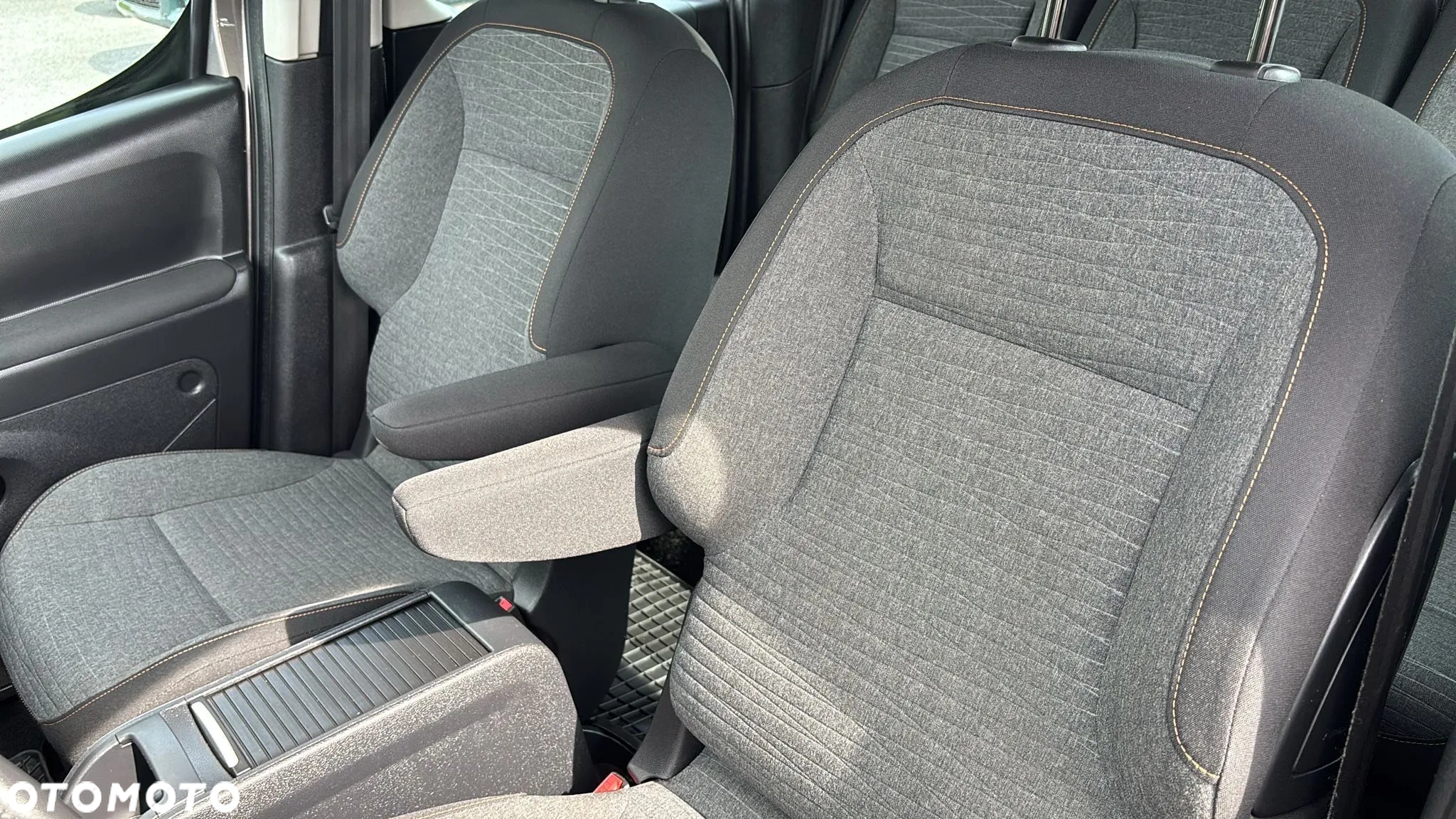 Citroën Berlingo 1.6 BlueHDi XTR S&S - 16