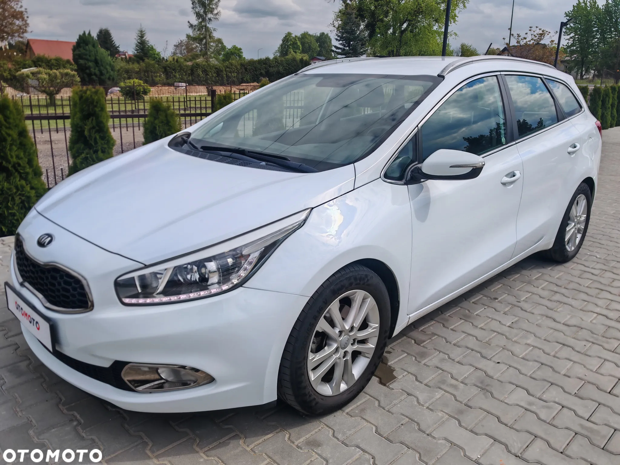 Kia Ceed 1.6 GDI SW Dream-Team Edition - 5