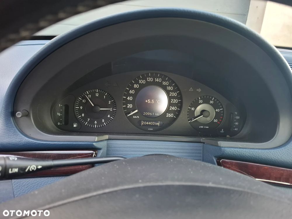 Mercedes-Benz Klasa E 220 CDI Automatik Classic - 12