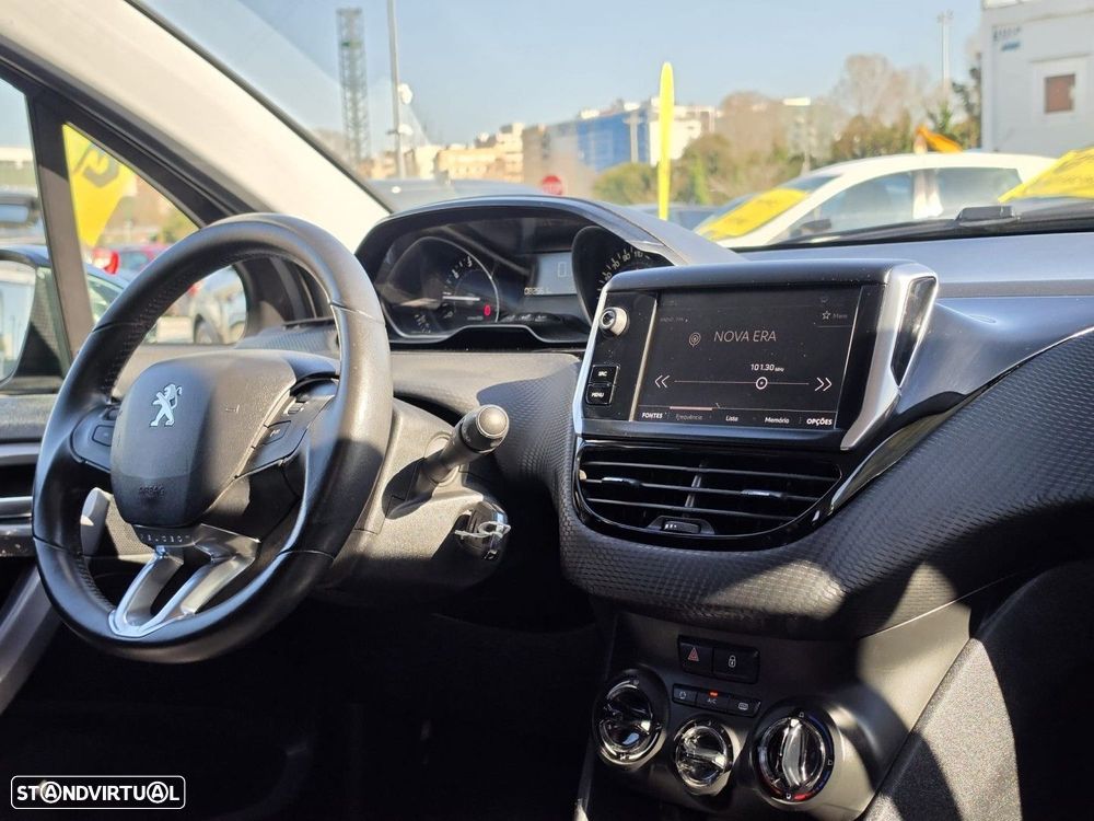 Peugeot 2008 1.2 PureTech Style - 20