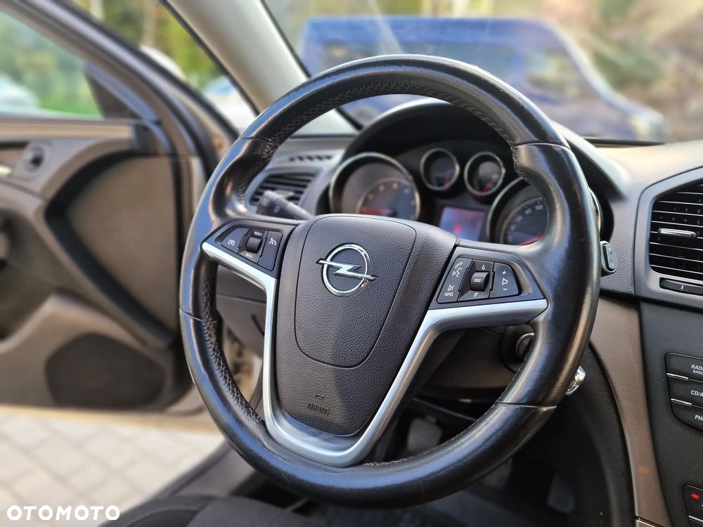 Opel Insignia - 12