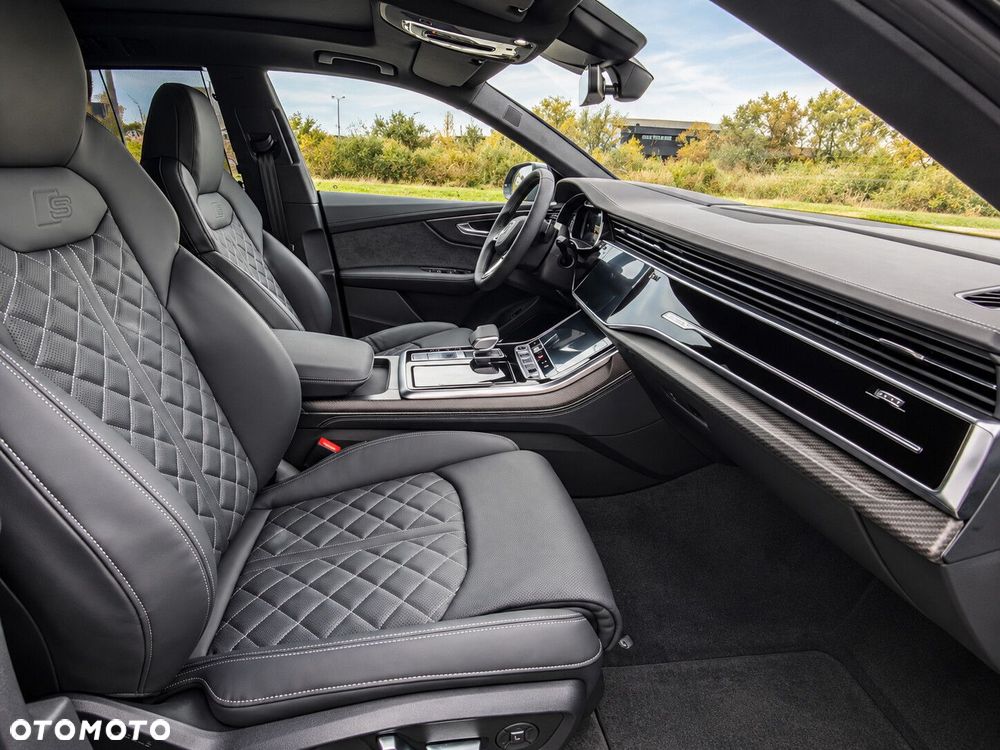 Audi Q8 - 18