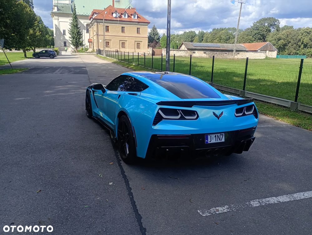 Chevrolet Corvette - 10