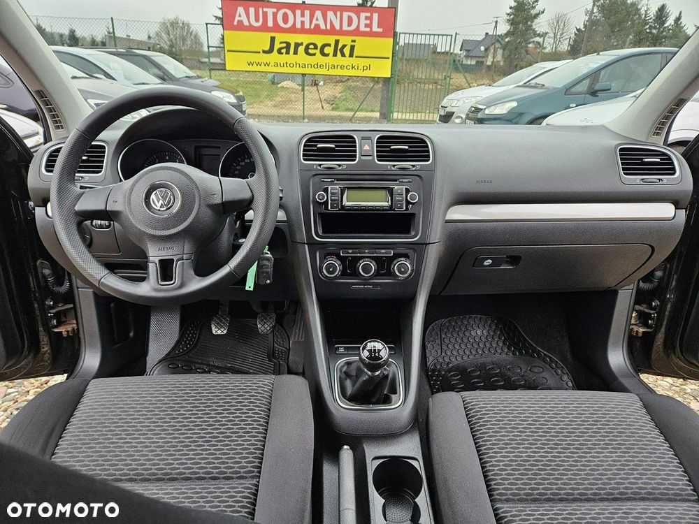 Volkswagen Golf - 11