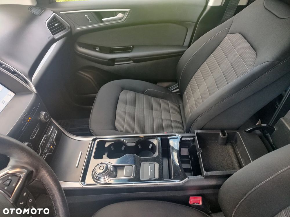 Ford Edge - 8