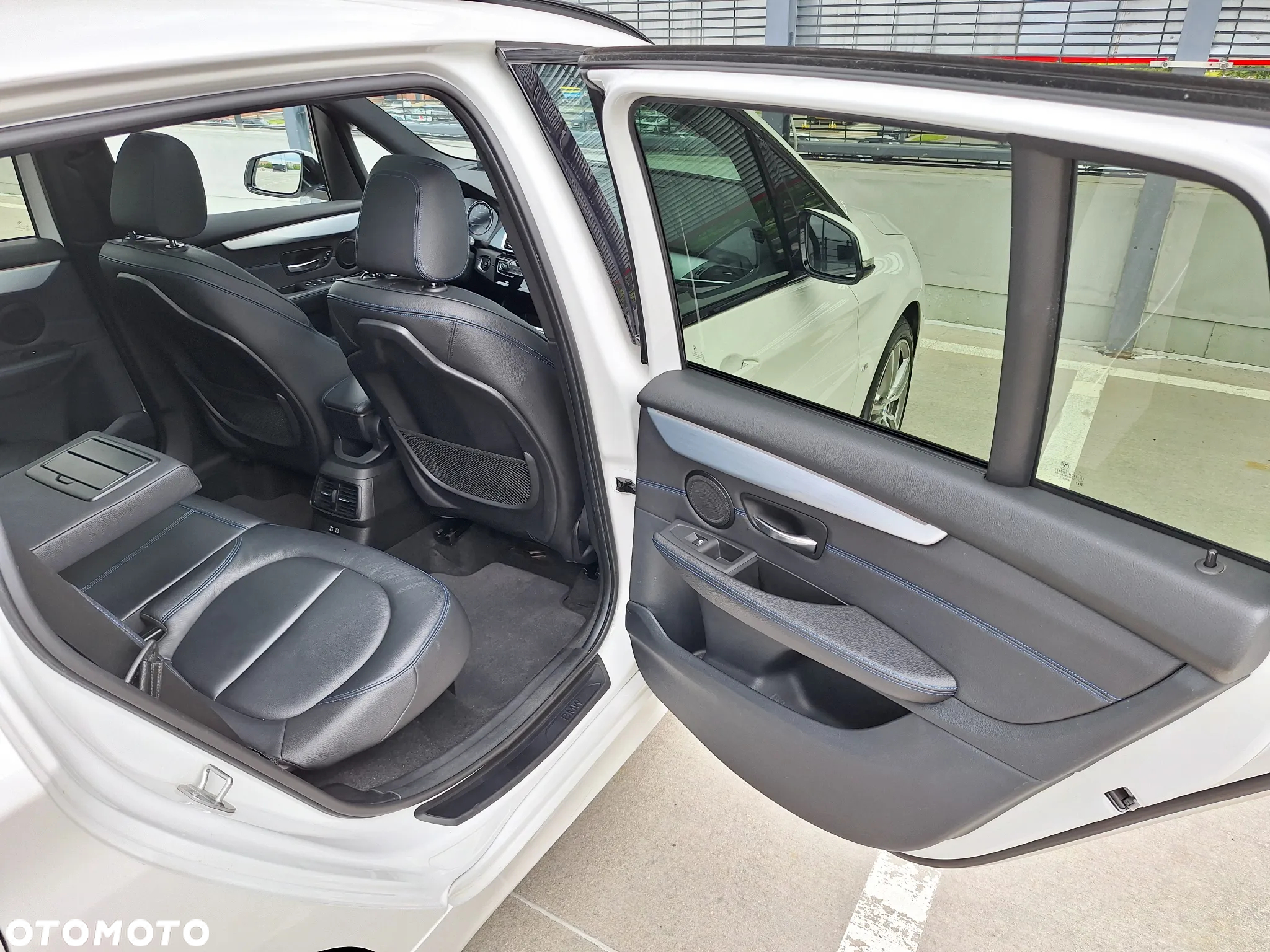 BMW Seria 2 220i GT M Sport - 24