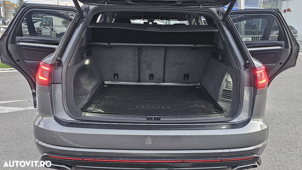 Volkswagen Touareg 3.0 V6 TDI 4Motion DPF Automatik R-Line - 29
