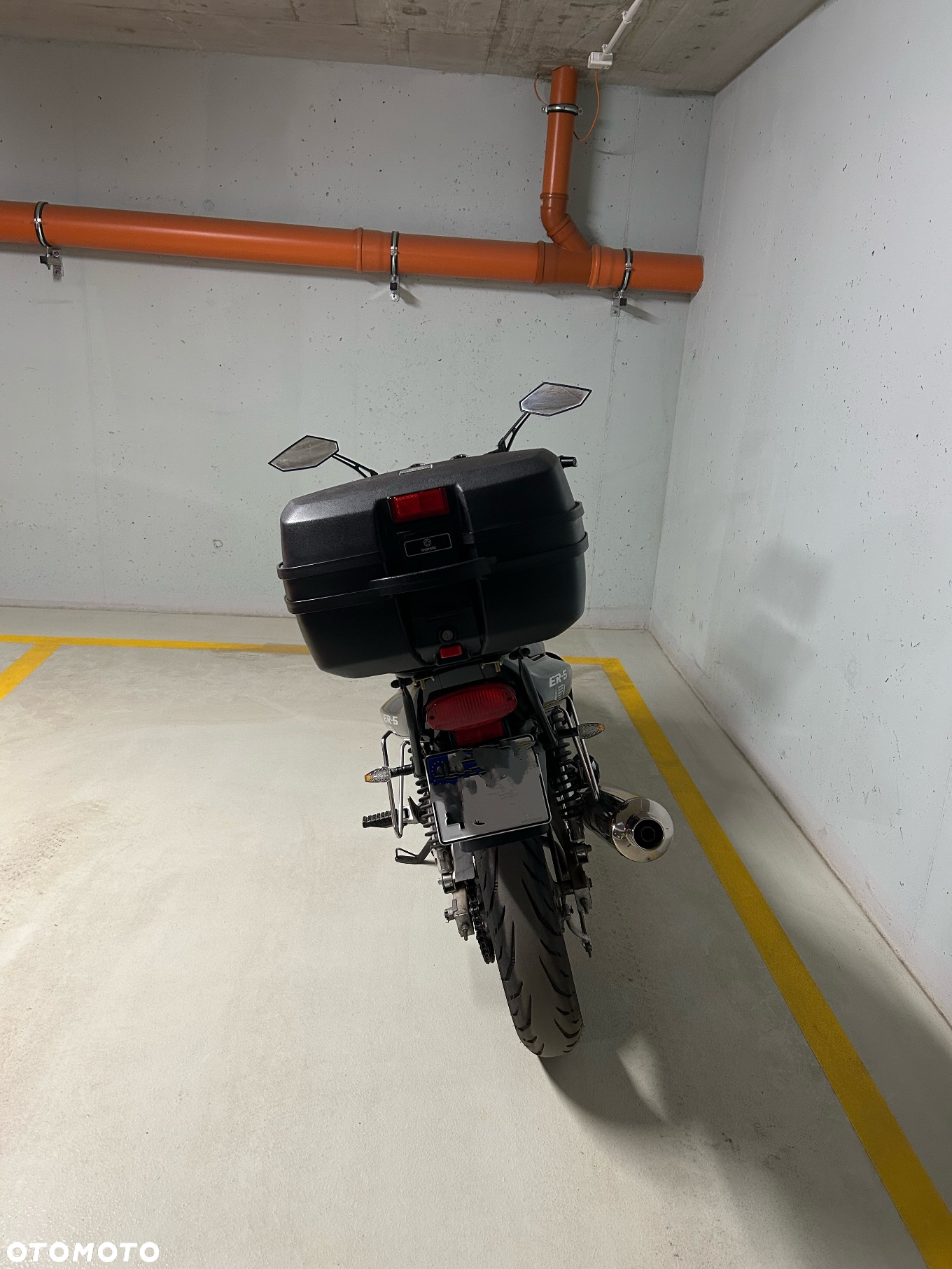 Kawasaki ER - 8