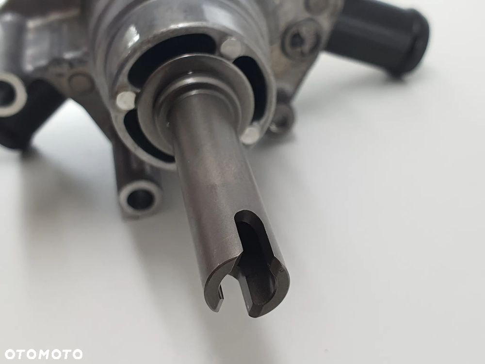 POMPA WODY OBUDOWA DEKIEL   HONDA  CMX 500 REBEL - 6