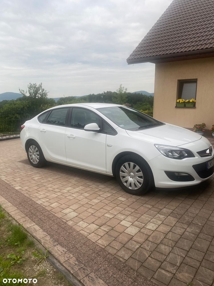 Opel Astra 1.4 T Executive EU6 - 2