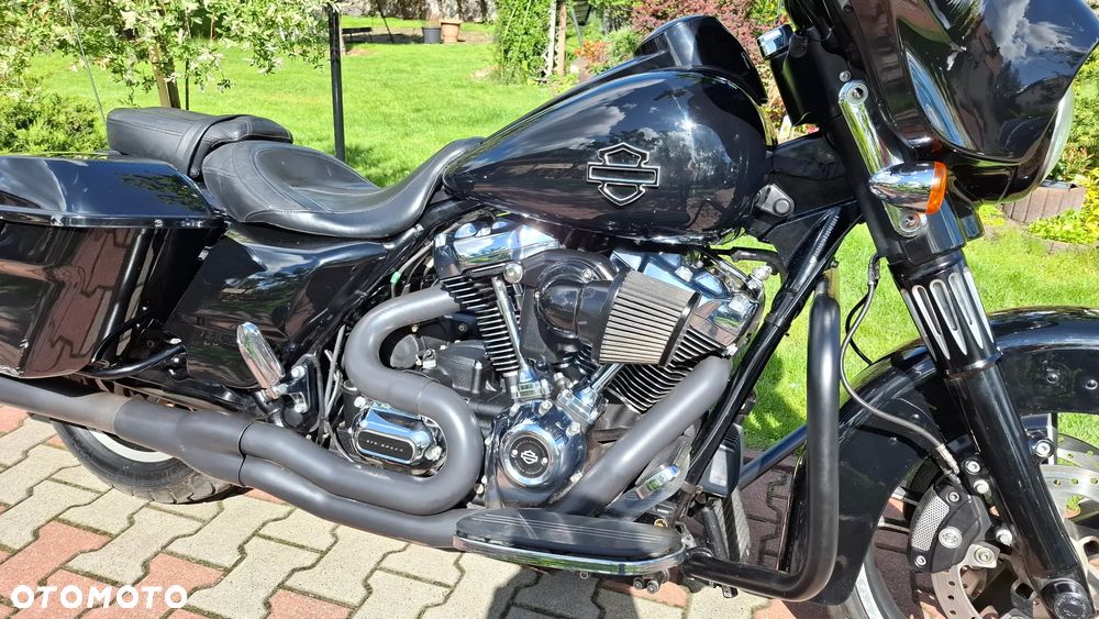 Harley-Davidson Touring Street Glide - 13