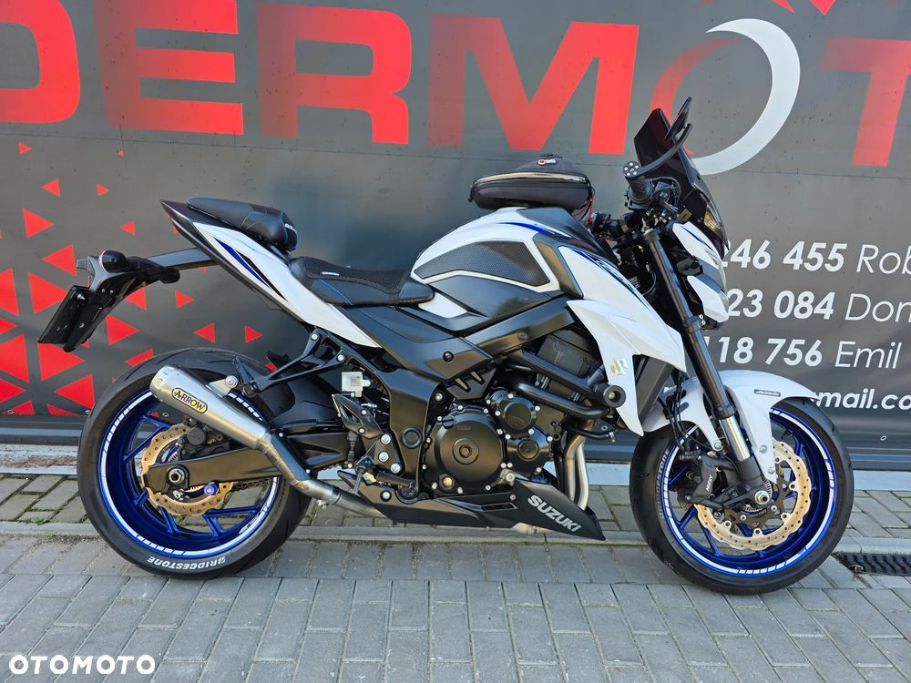 Suzuki GSX - 2