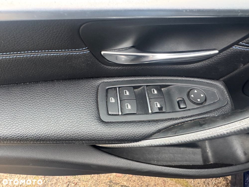 BMW Seria 3 320i Sport Line - 20