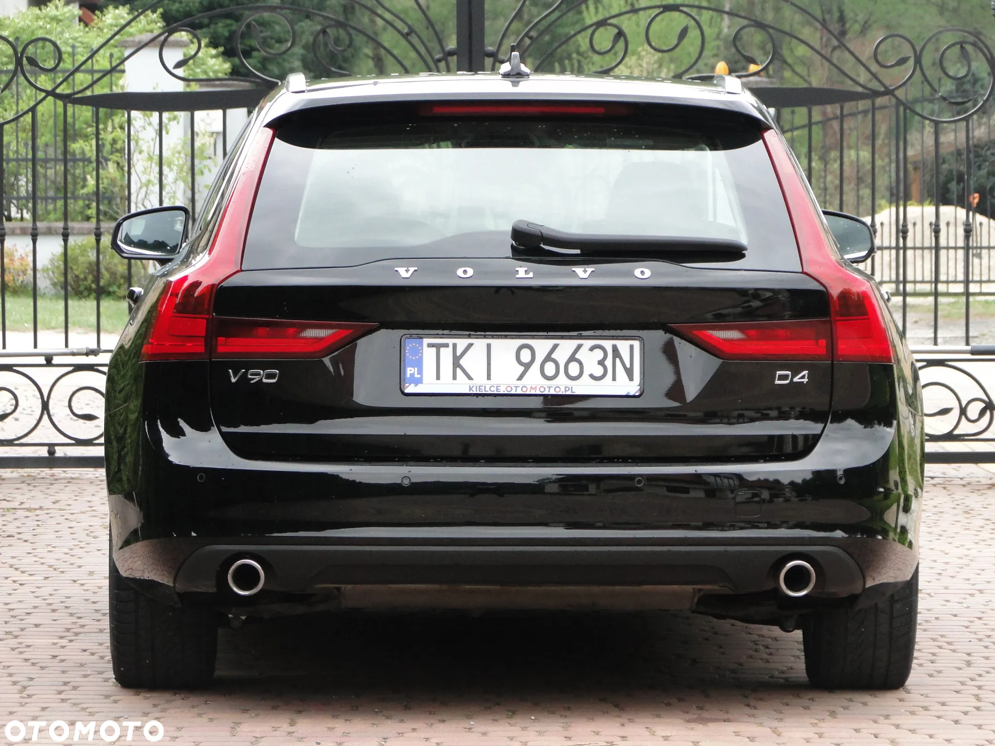 Volvo V90 D4 Momentum Pro - 7