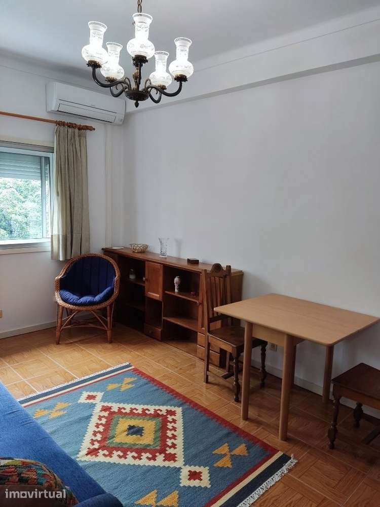 Centro de Coimbra - Bonito Apartamento T1 / Beautiful T1 Apartment - Grande imagem: 4/14