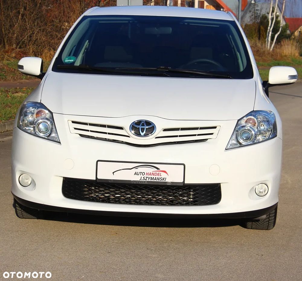 Toyota Auris 1.6 Executive - 12