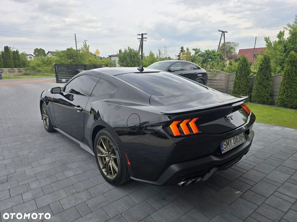 Ford Mustang - 11