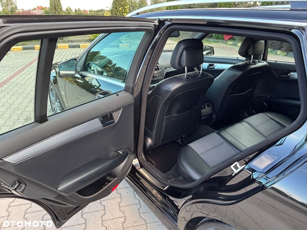 Mercedes-Benz Klasa C 200 CDI Avantgarde Edition - 36