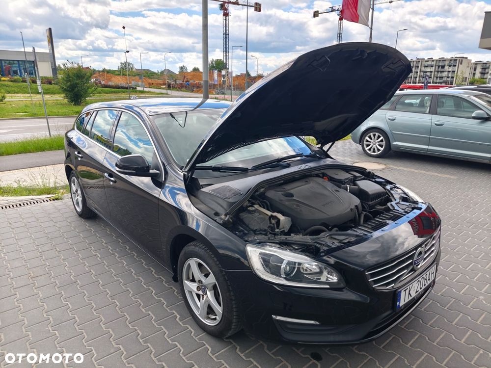 Volvo V60 D3 Drive-E Dynamic Edition (Momentum) - 14
