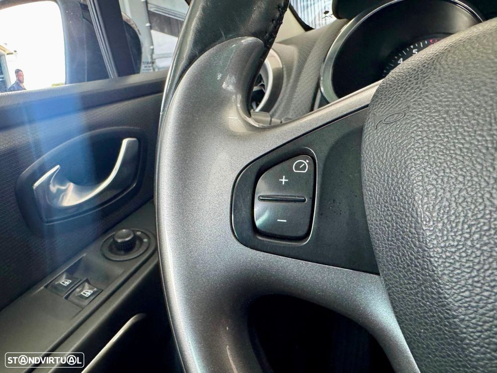 Renault Clio 0.9 TCe Limited - 11