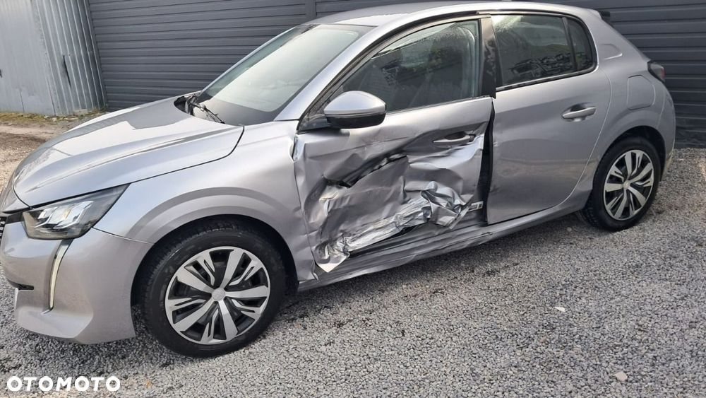 Peugeot 208 - 5