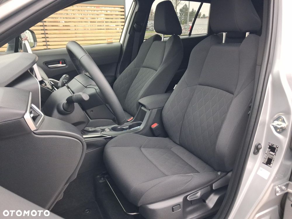 Toyota Corolla Cross - 11