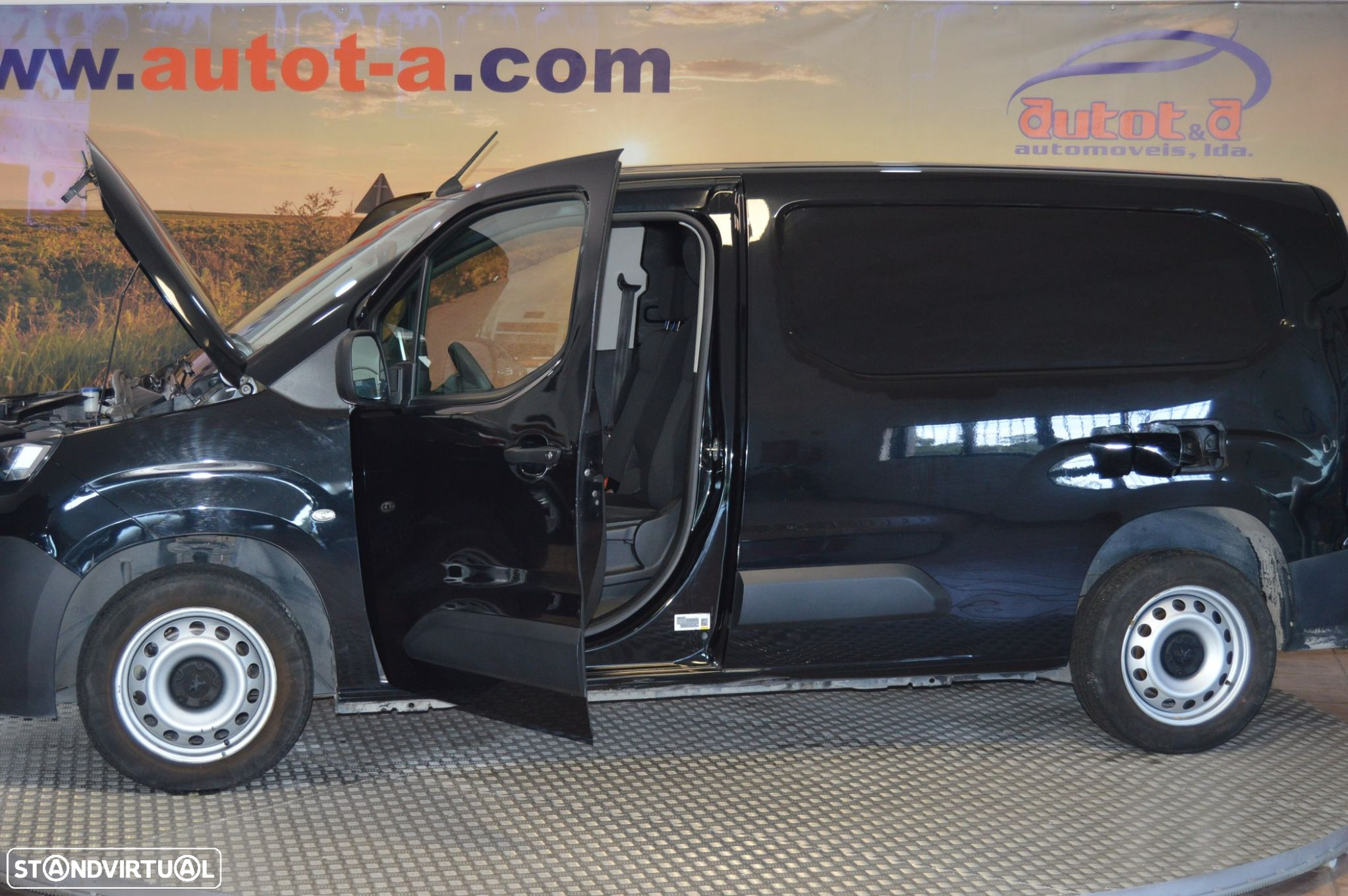Peugeot Partner 1,5 Bluehdi Asphalt Longa - 12