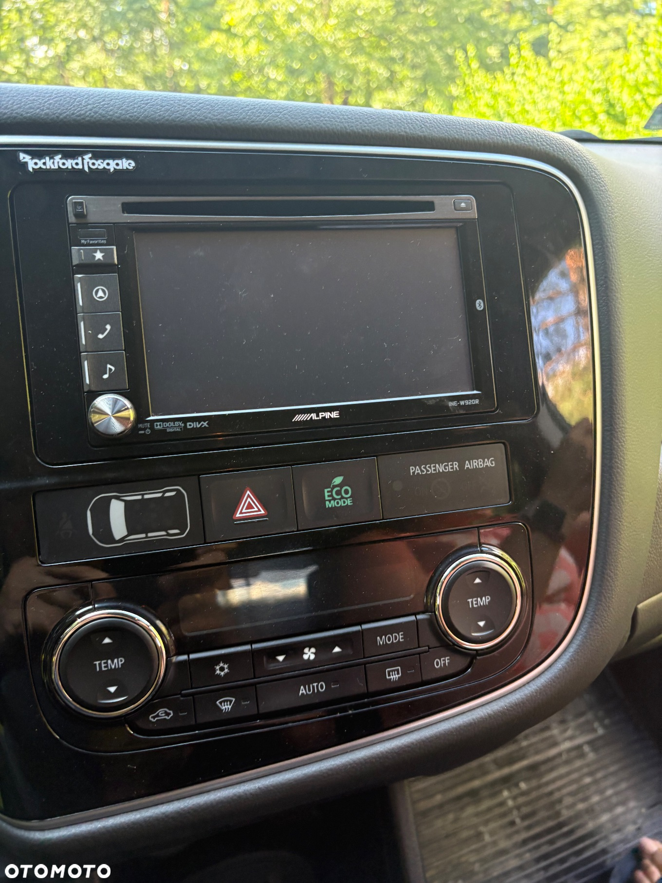 Mitsubishi Outlander - 13