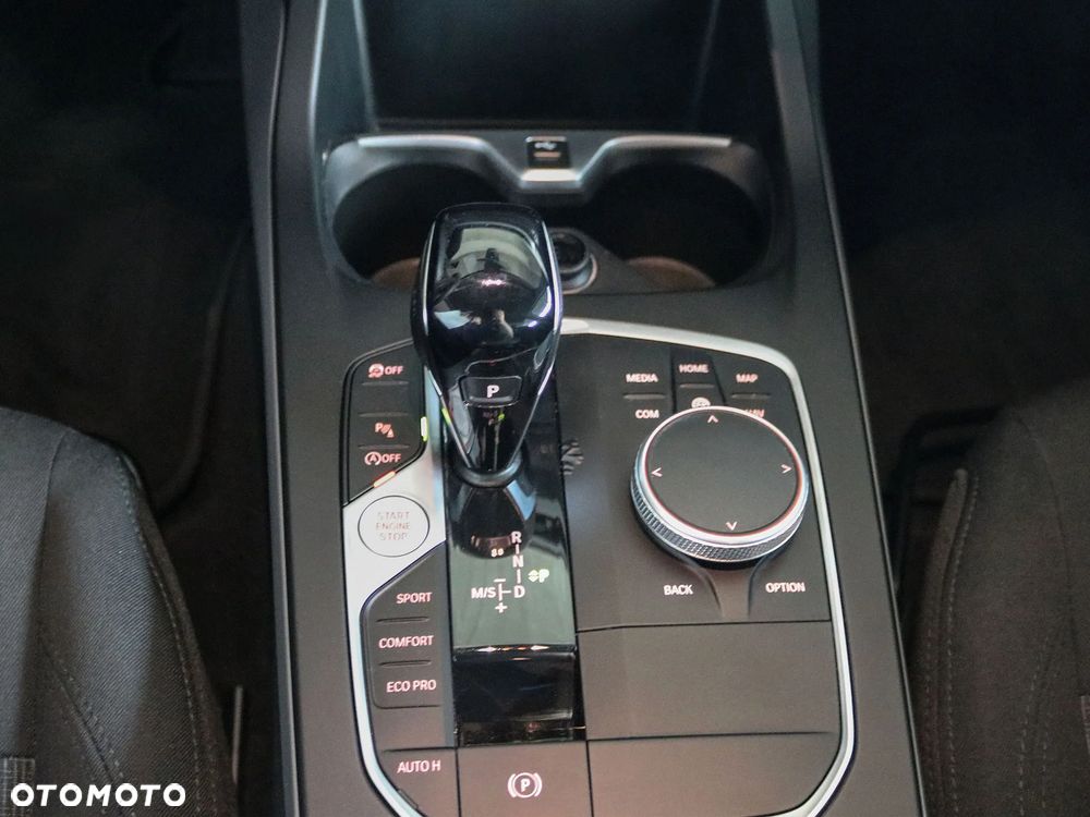 BMW Seria 1 118i Advantage - 13
