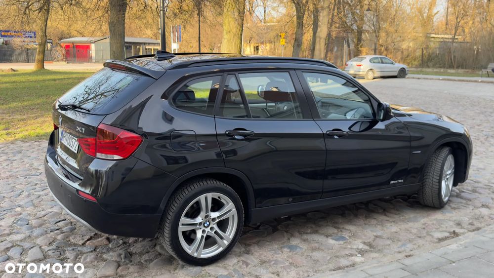 BMW X1 sDrive18d xLine - 11
