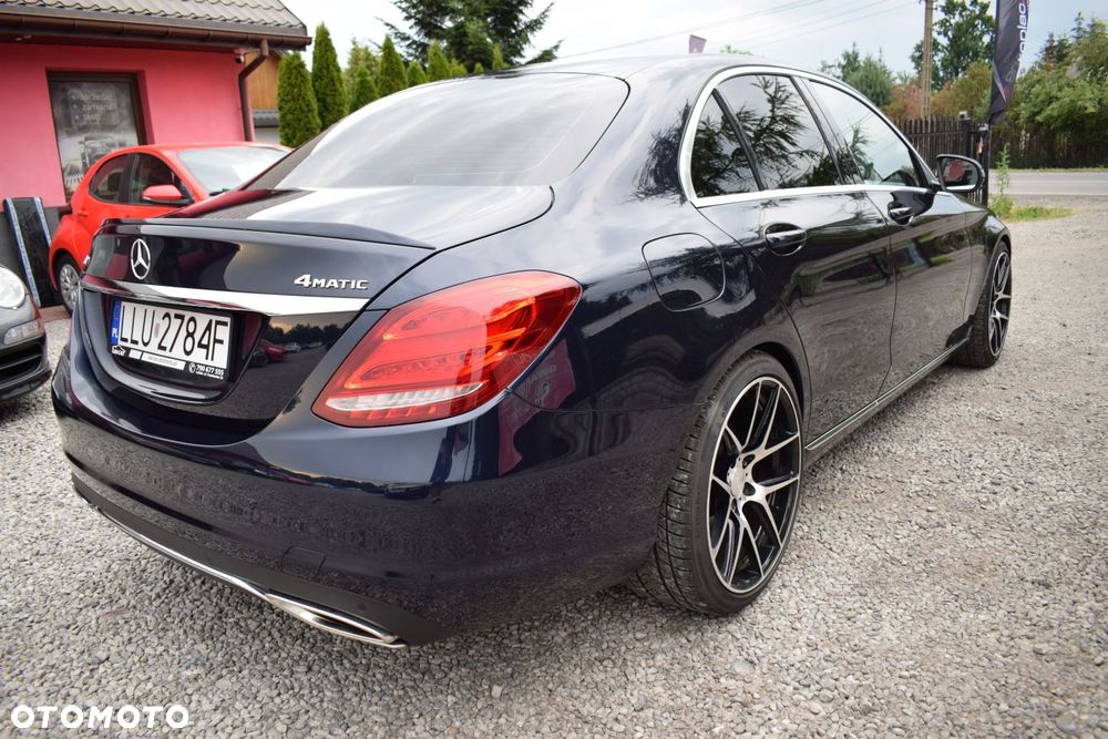 Mercedes-Benz Klasa C 400 4Matic 9G-TRONIC Exclusive - 4