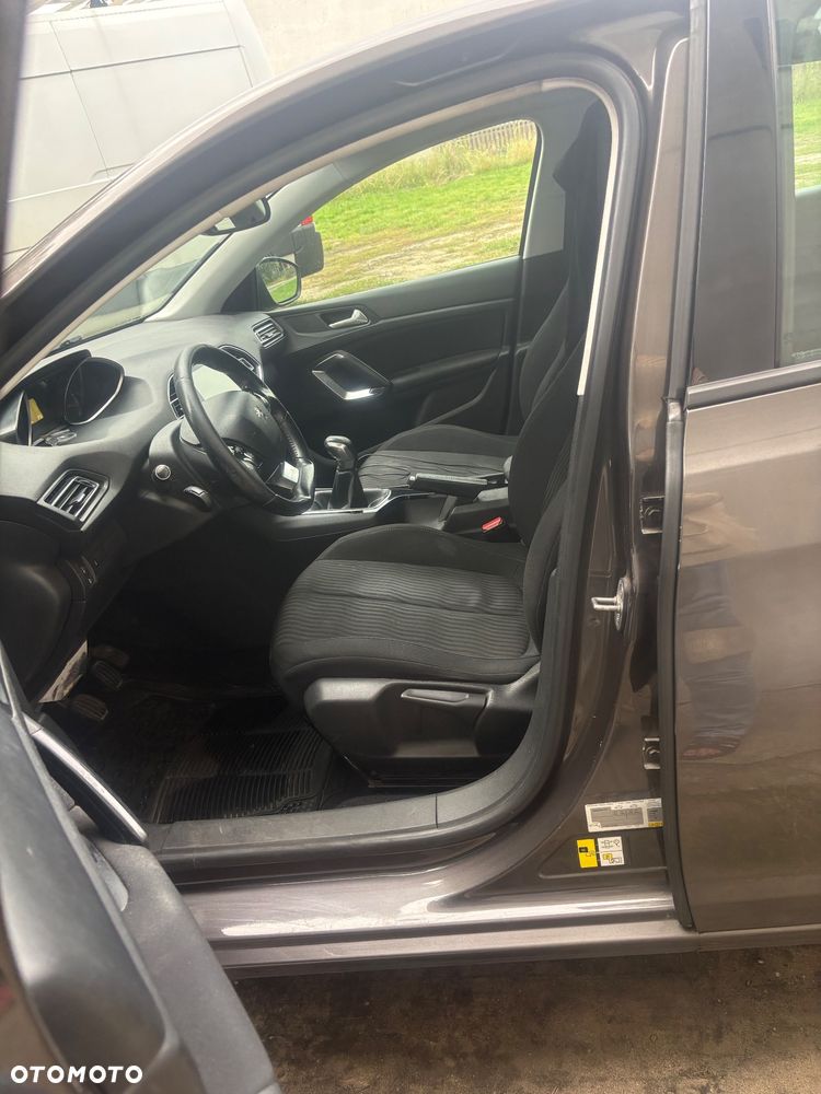 Peugeot 308 - 13