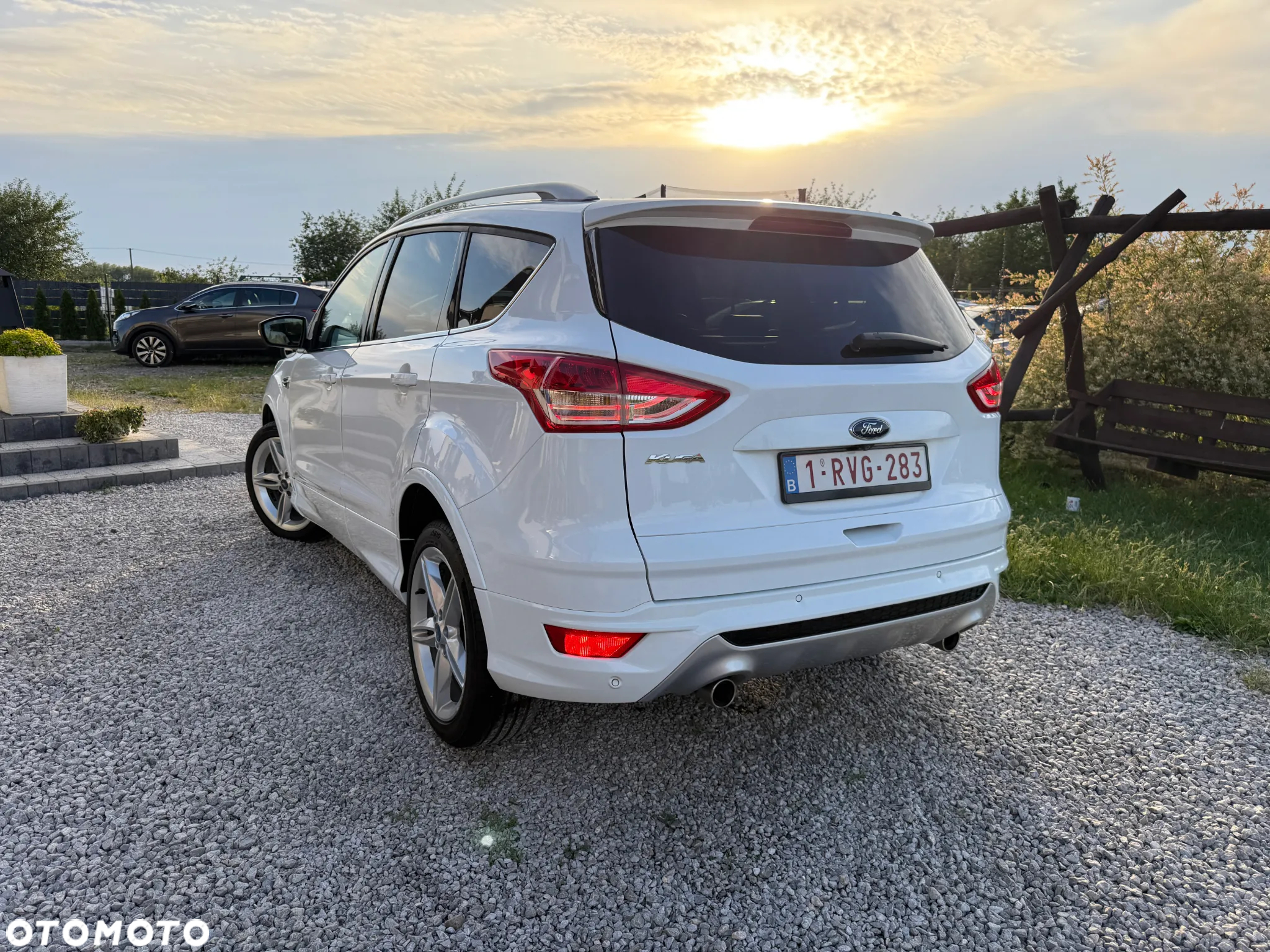 Ford Kuga 2.0 TDCi AWD ST-Line - 38