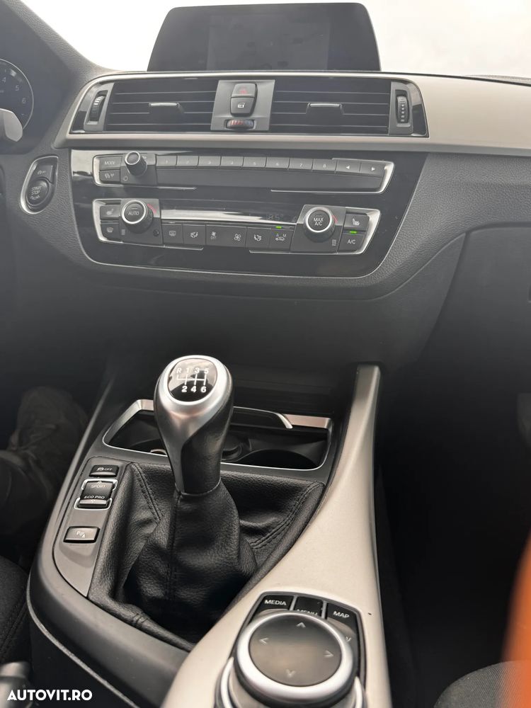 BMW Seria 1 - 22
