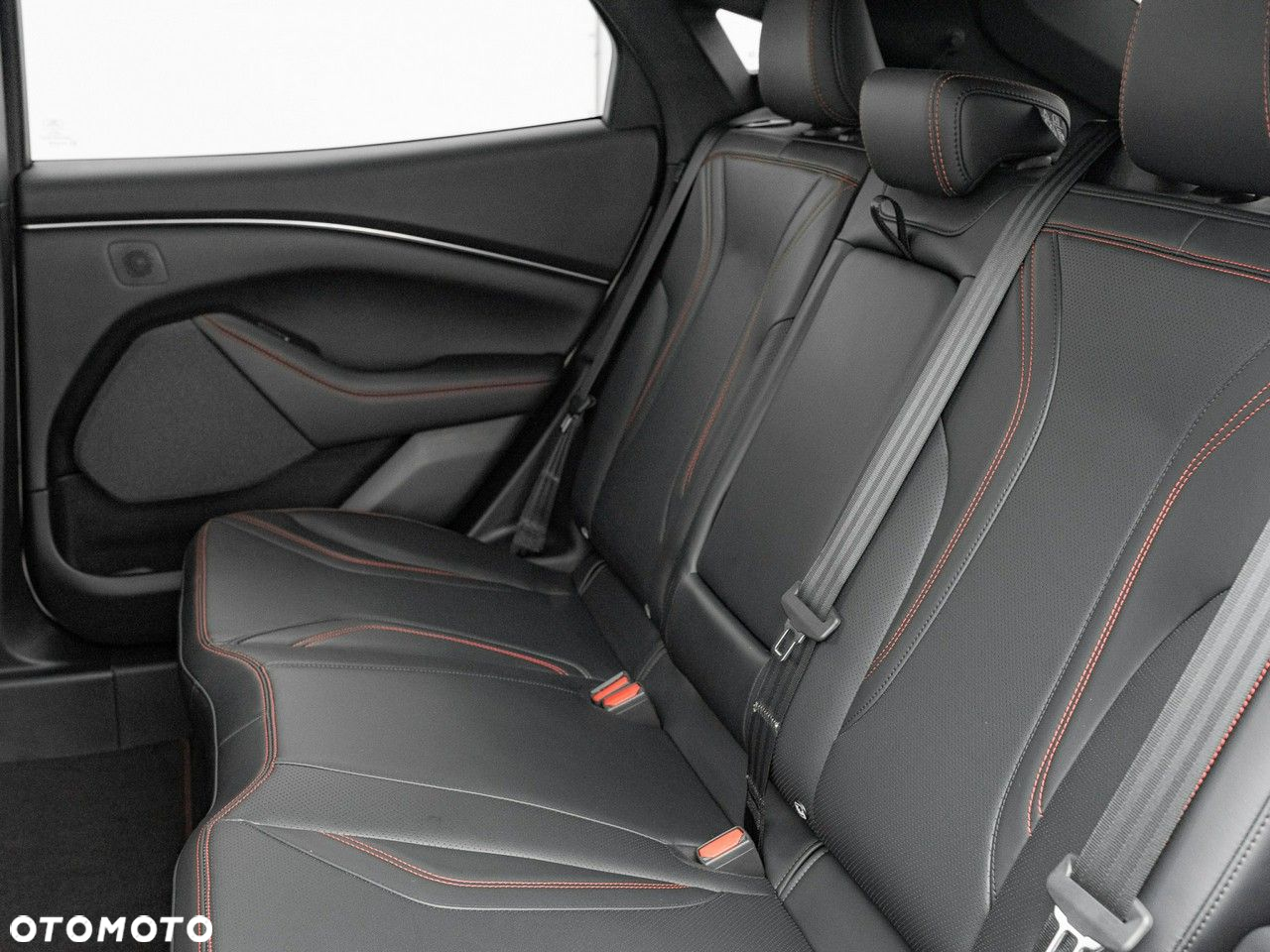 Ford Mustang Mach-E 98kWh AWD Premium - 27