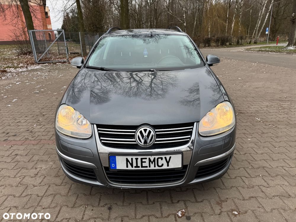 Volkswagen Golf - 10