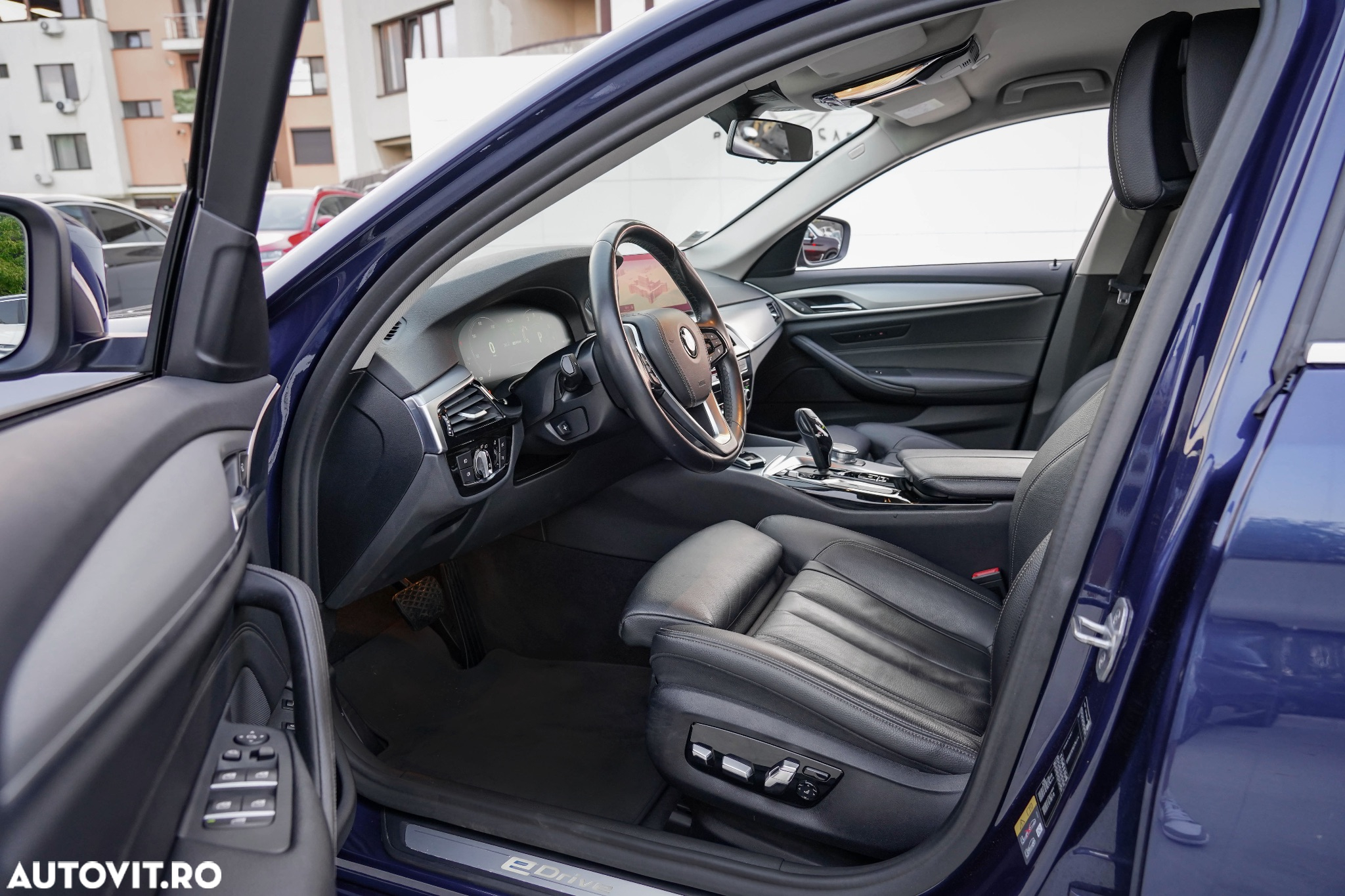 BMW Seria 5 530e Aut. - 14