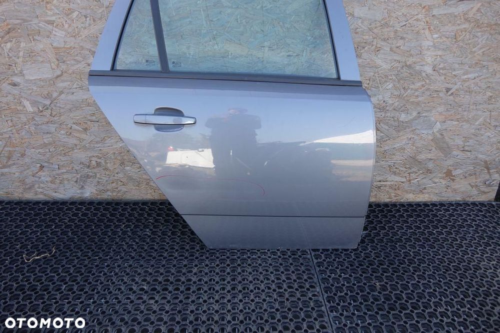 DRZWI TYŁ PRAWE TYLNE KOMBI OPEL ASTRA H KOMBI III 23232321 - 2