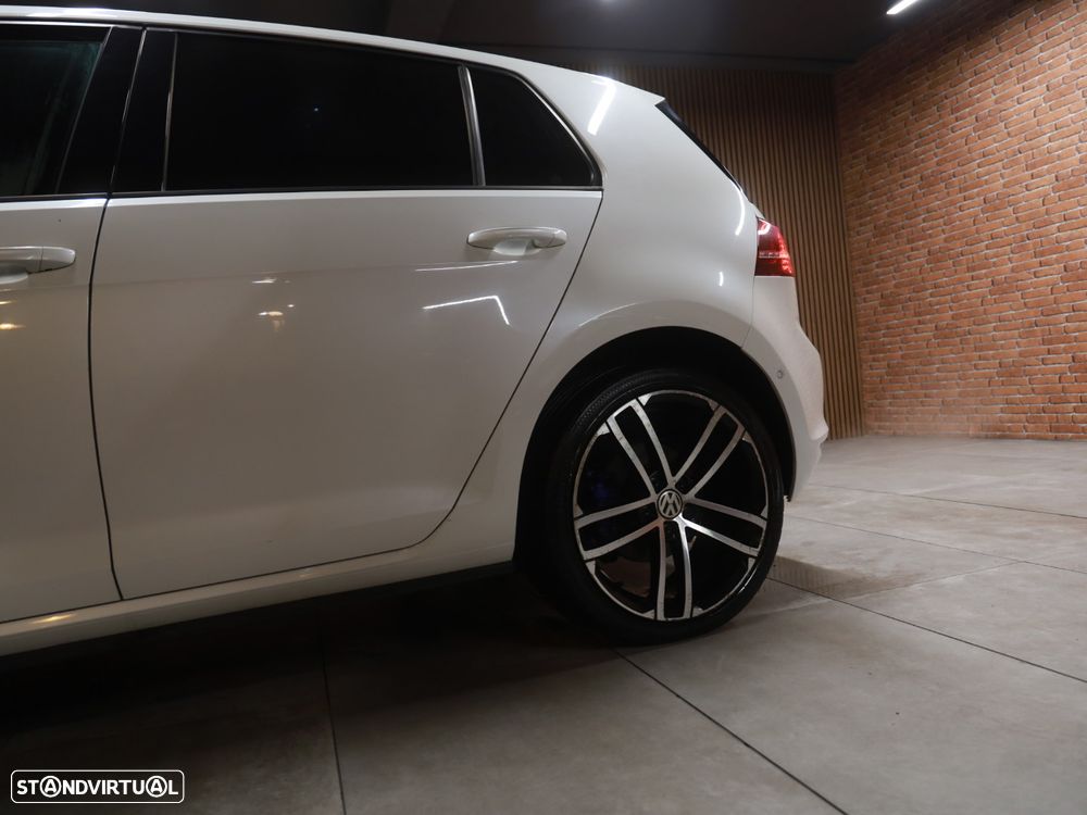 VW Golf 1.4 GTE Plug-In-Hybrid DSG - 23
