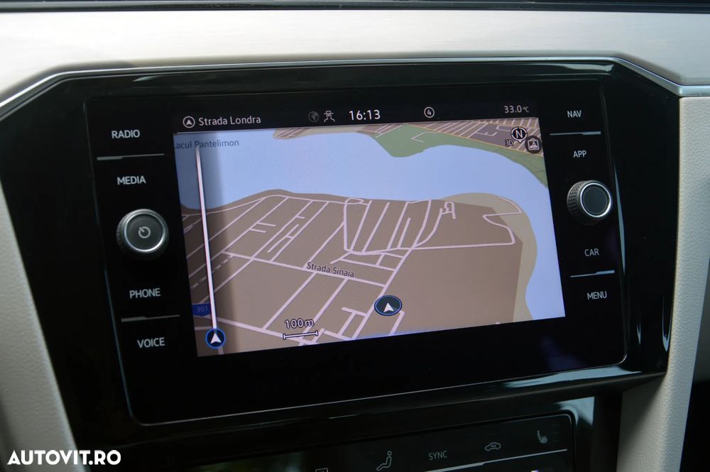 Volkswagen Passat 2.0 TDI DSG Highline - 30