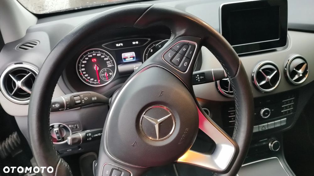 Mercedes-Benz Klasa B 180 (CDI) d 7G-DCT AMG Line - 6