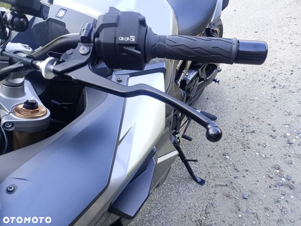 Suzuki GSX 1000 - 10